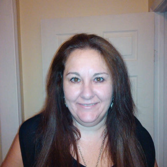 Meet your Posher, Janine - Picture 1 of 1